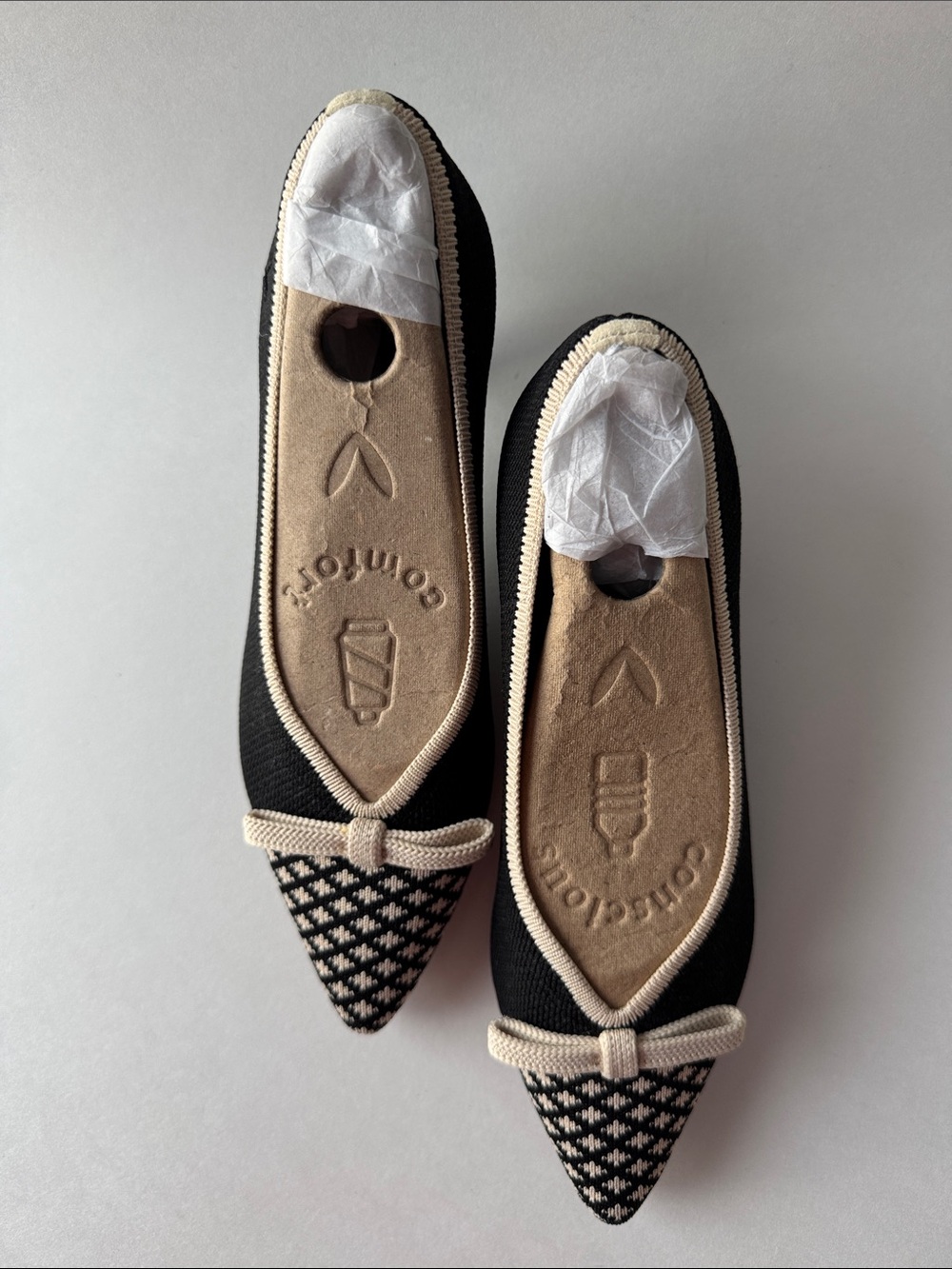 Vivaia Women's Shoes - Beige Comfort Flats